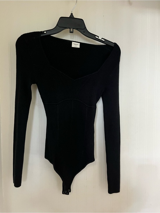 Abercrombie & Fitch Tops - Abercrombie & Fitch Black Ribbed V-Neck Long-Sleeve Bodysuit